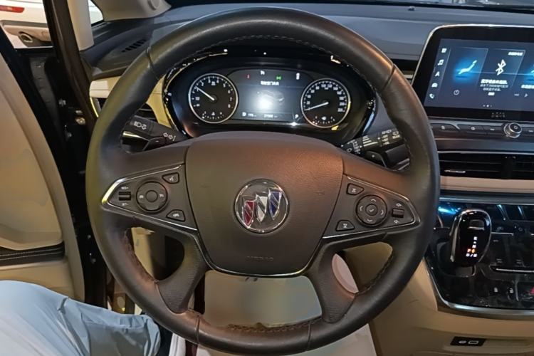 Used Buick GL8 2023 Facelifted Land Cruiser Executive Luxury Version Steering Wheel