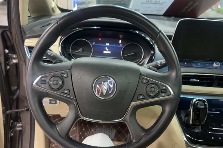 Used Buick GL8 2023 Facelifted Land Cruiser Executive Luxury Version Steering Wheel