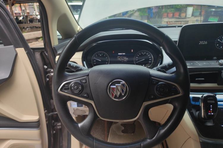 Used Buick GL8 2023 Facelifted Land Cruiser Executive Luxury Version Steering Wheel