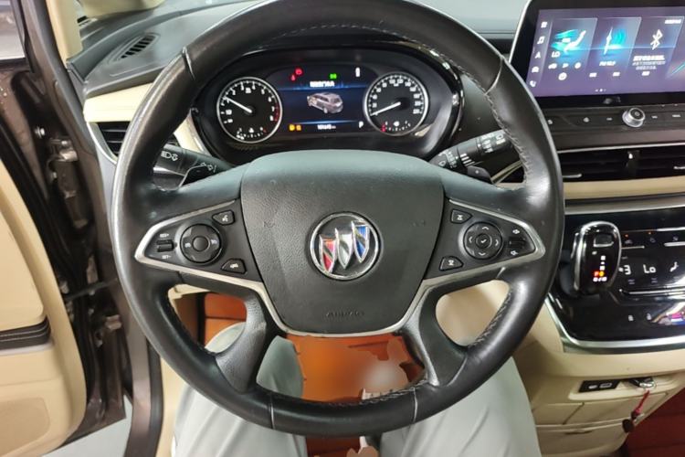 Used Buick GL8 2023 Facelifted Land Cruiser Executive Luxury Version Steering Wheel