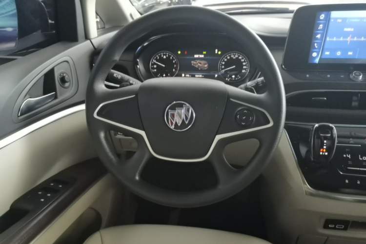 Used Buick GL8 2023 Land Executive Class Comfort Model Steering Wheel