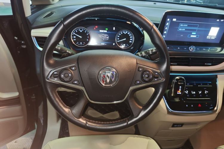 Used Buick GL8 2023 Land Executive Class Deluxe Model Steering Wheel