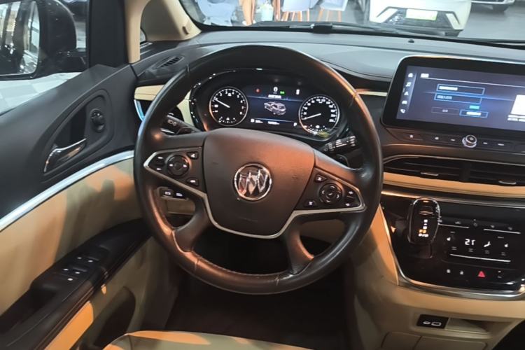 Used Buick GL8 2023 Facelifted Land Cruiser Executive Luxury Version Steering Wheel