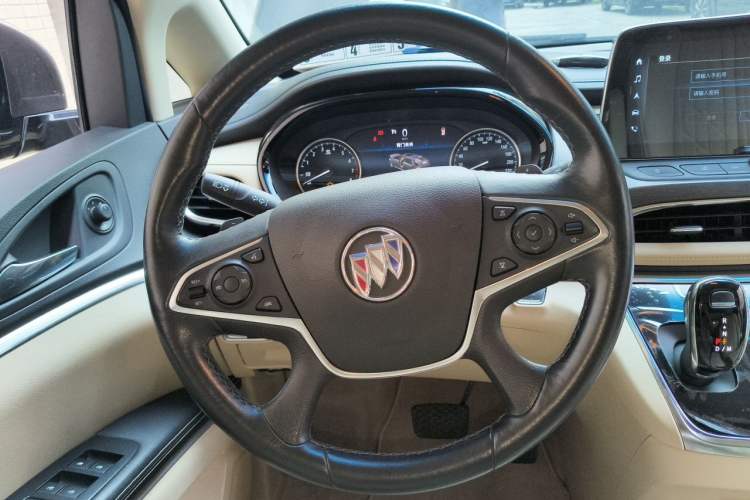 Used Buick GL8 2023 Land Executive Class Deluxe Model Steering Wheel