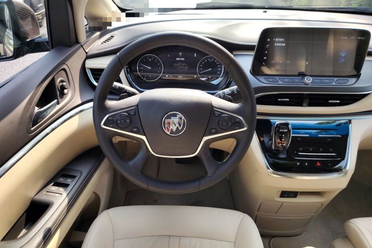 Used Buick GL8 2023 Facelifted Land Cruiser Executive Luxury Version Steering Wheel