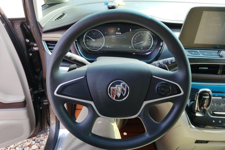 Used Buick GL8 2023 Land Executive Class Comfort Model Steering Wheel