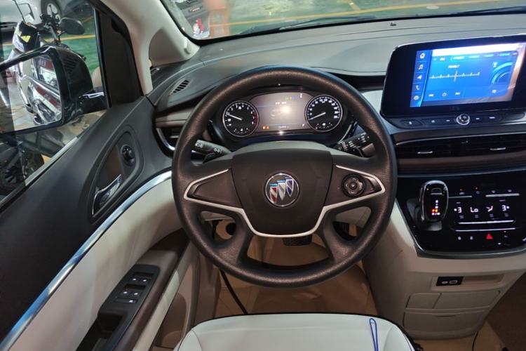 Used Buick GL8 2023 Land Executive Class Comfort Model Steering Wheel