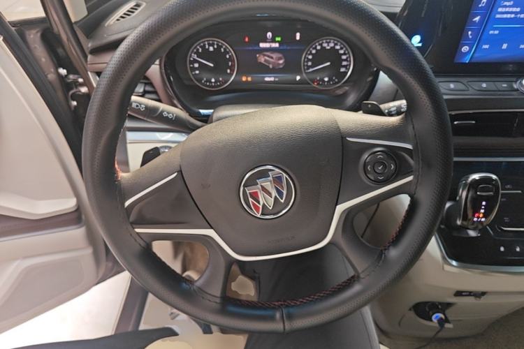 Used Buick GL8 2023 Land Executive Class Comfort Model Steering Wheel