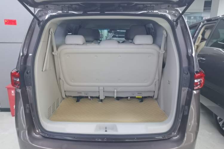Used Buick GL8 2023 Land Executive Class Smart Enjoyment Model Trunk