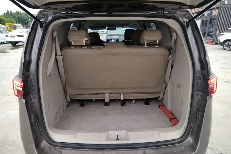 Used Buick GL8 2023 Land Executive Class Comfort Model Trunk