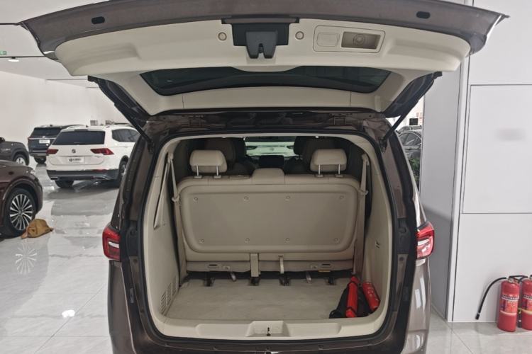 Used Buick GL8 2023 Land Executive Class 652T Luxury Model Trunk