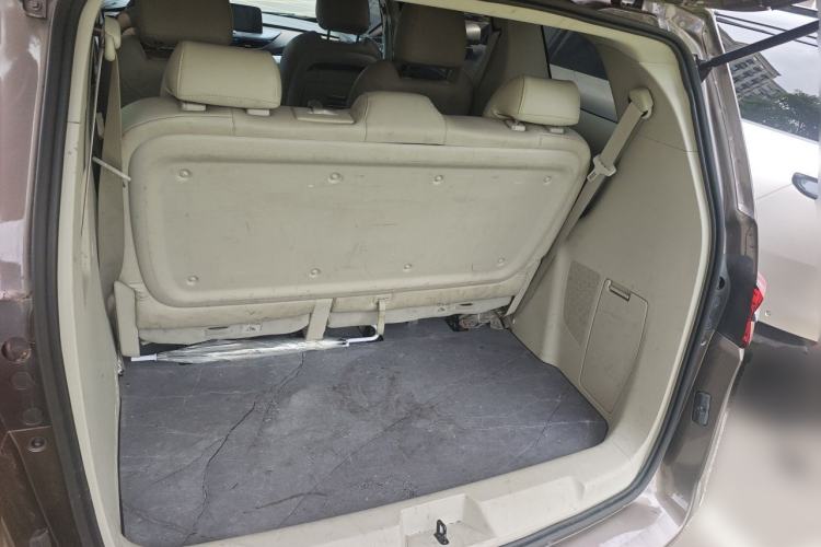 Used Buick GL8 2023 Land Executive Class Comfort Model Trunk