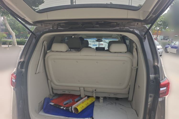 Used Buick GL8 2023 Land Executive Class Comfort Model Trunk