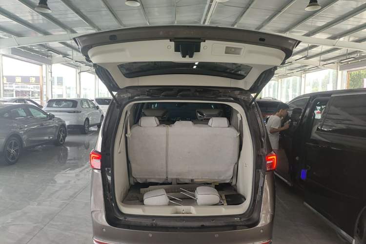 Used Buick GL8 2023 Land Executive Class Smart Enjoyment Model Trunk