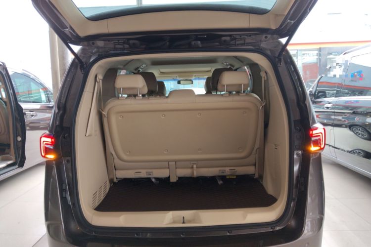 Used Buick GL8 2023 Land Executive Class 652T Luxury Model Trunk