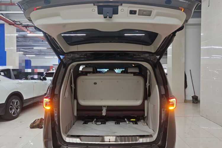 Used Buick GL8 2023 Land Executive Class Smart Enjoyment Model Trunk