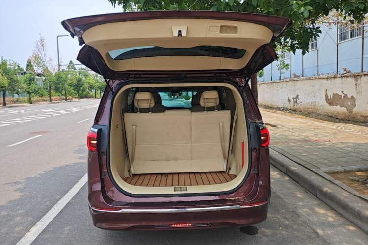 Used Buick GL8 2023 ES Lu Zun Deluxe Model Trunk