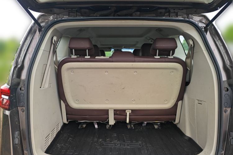 Used Buick GL8 2023 Land Executive Class Comfort Model Trunk