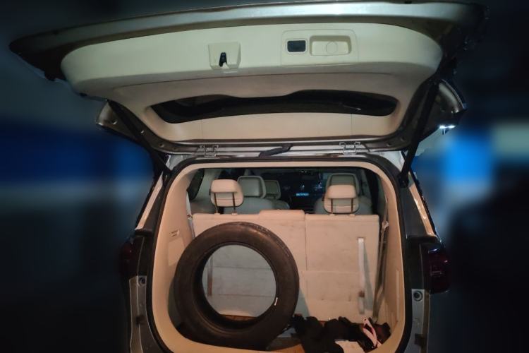 Used Buick GL8 2023 ES Lu Zun Luxury Model Trunk