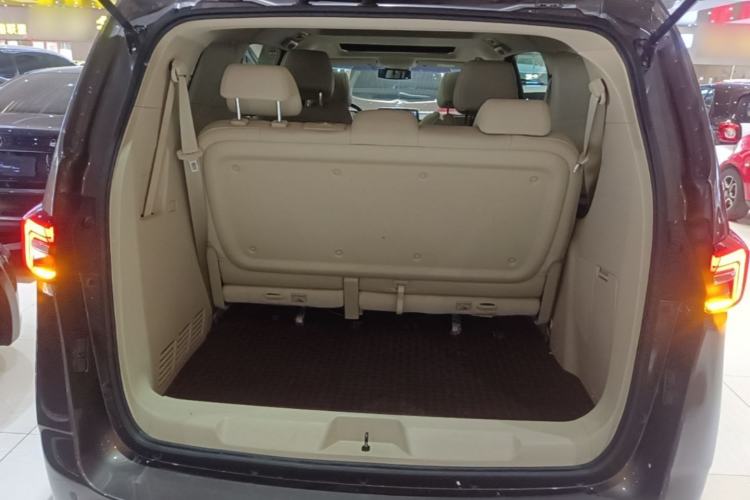 Used Buick GL8 2023 Facelifted Land Cruiser Executive Luxury Version Trunk