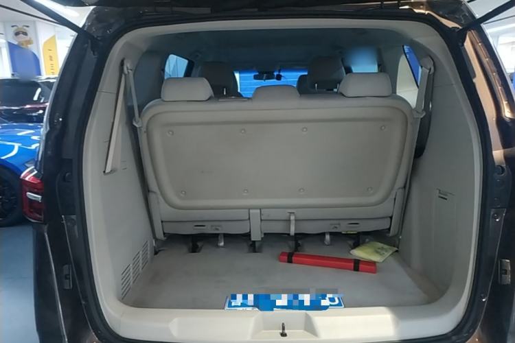 Used Buick GL8 2023 Land Executive Class Comfort Model Trunk