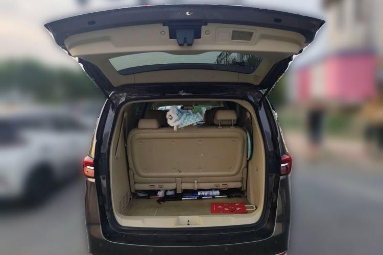 Used Buick GL8 2023 Facelifted Land Cruiser Executive Luxury Version Trunk