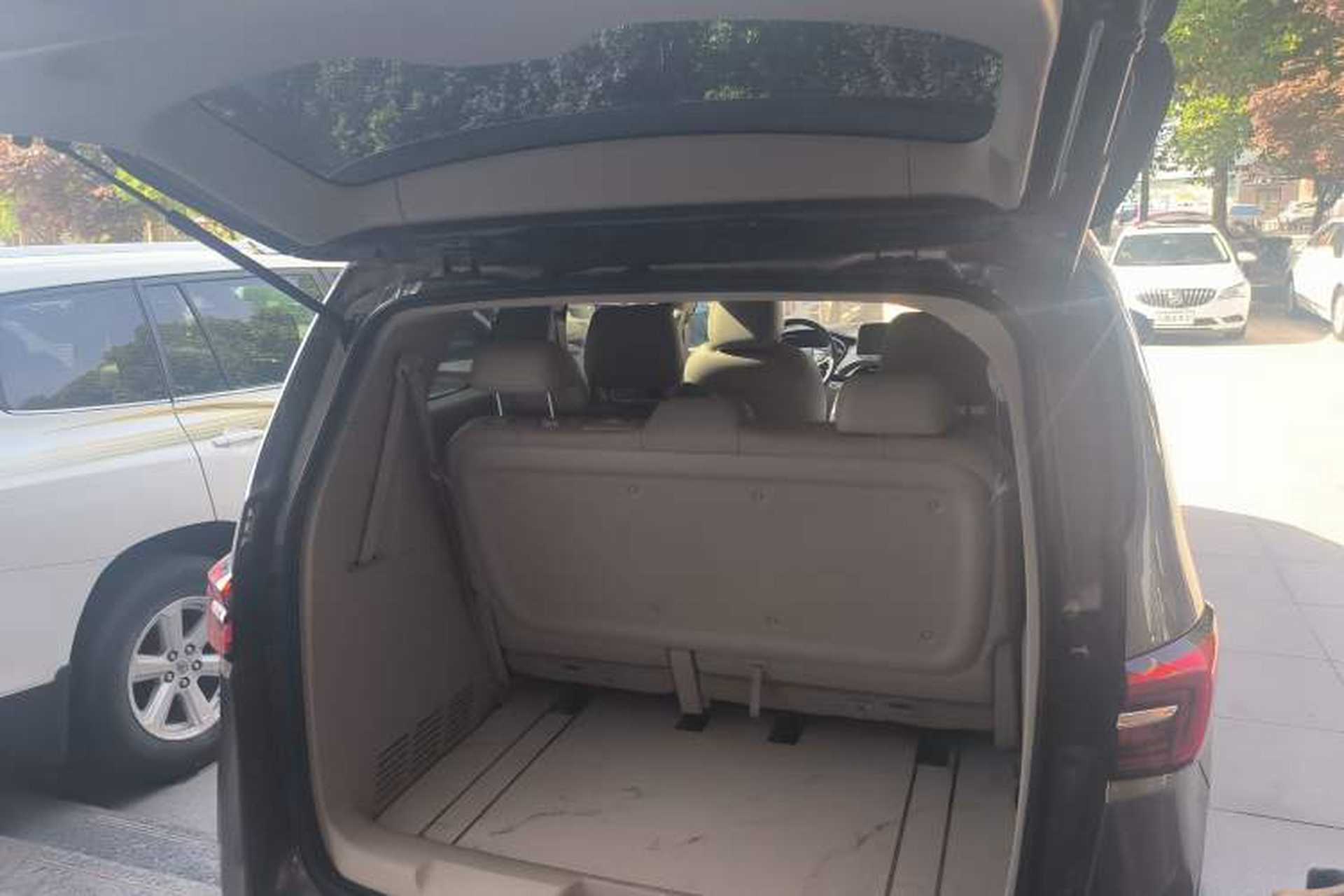 Used Buick GL8 2023 Land Executive Class Smart Enjoyment Model Trunk