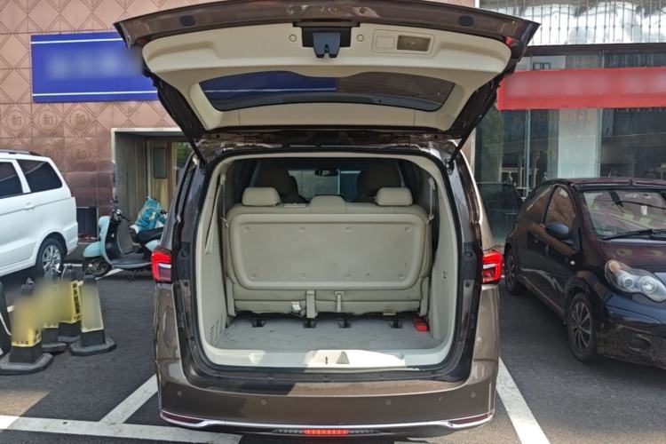Used Buick GL8 2023 Land Executive Class Comfort Model Trunk