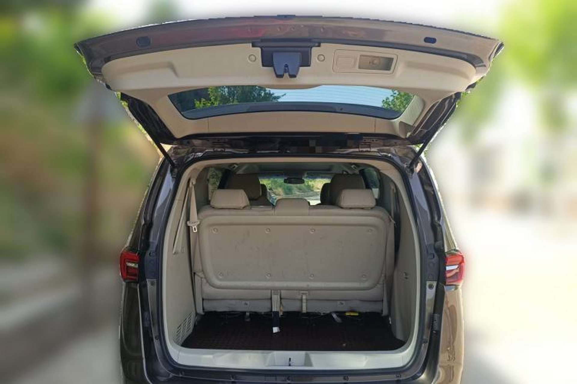 Used Buick GL8 2023 Land Executive Class Comfort Model Trunk