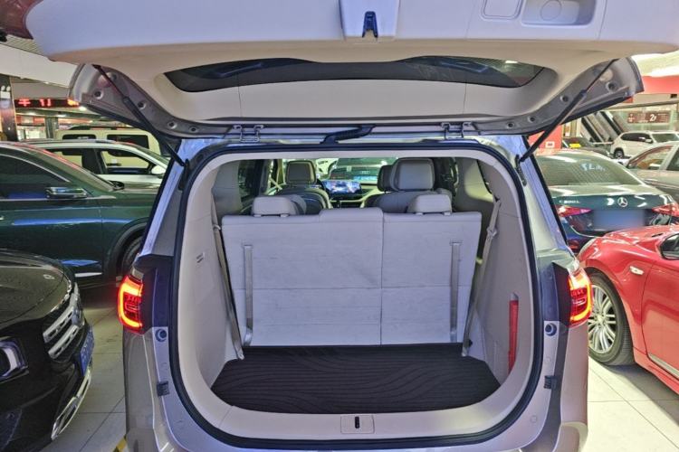 Used Buick GL8 2023 ES Lu Zun Deluxe Model Trunk