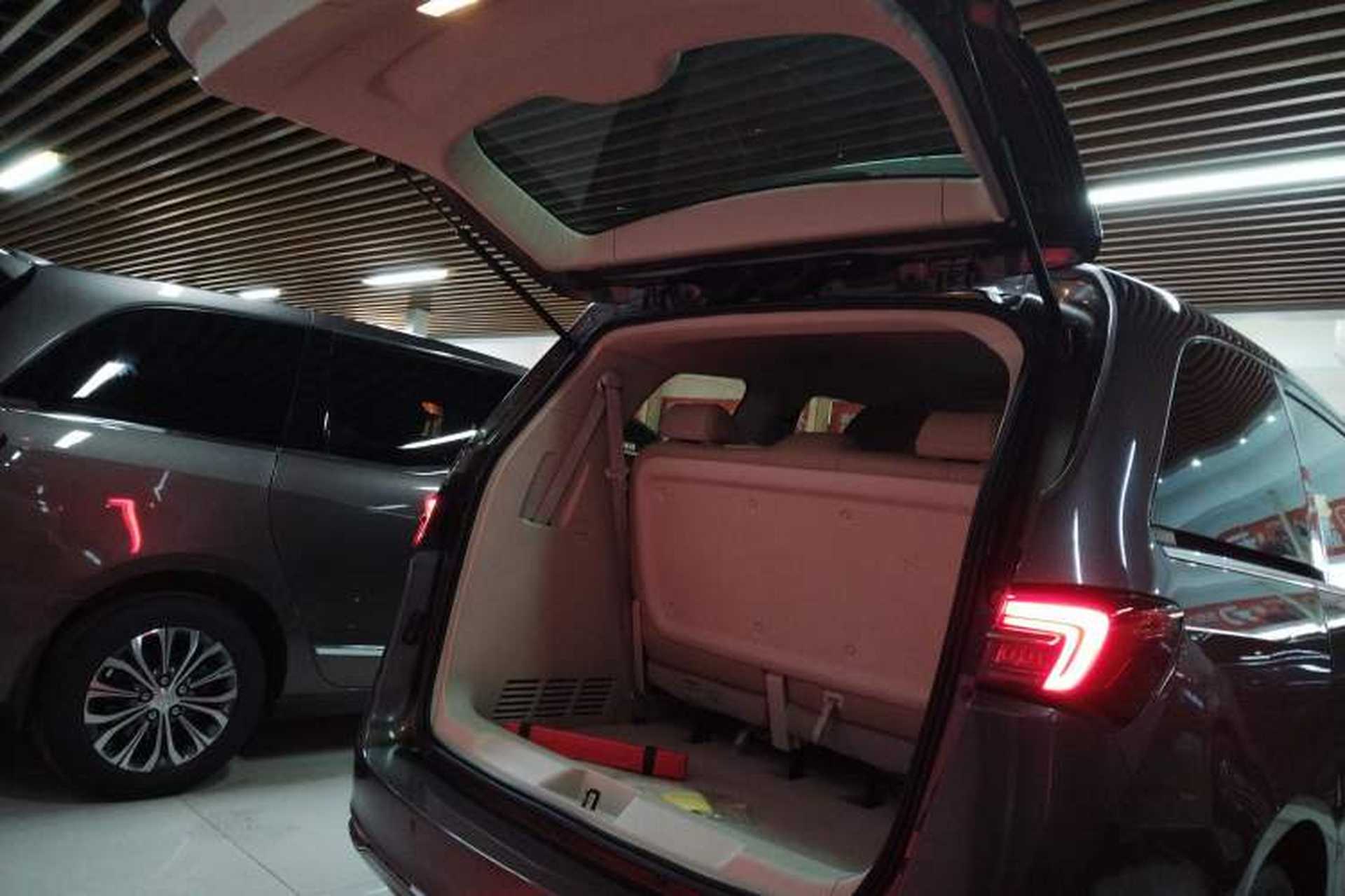 Used Buick GL8 2023 Land Executive Class Smart Enjoyment Model Trunk