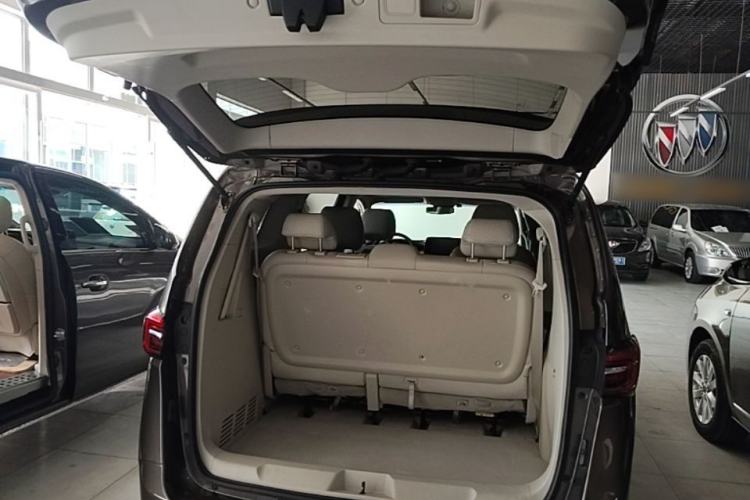 Used Buick GL8 2023 Land Executive Class Comfort Model Trunk