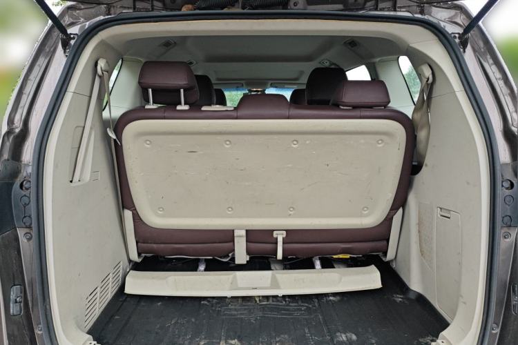 Used Buick GL8 2023 Land Executive Class Comfort Model Trunk