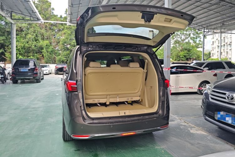 Used Buick GL8 2023 Land Executive Class 652T Luxury Model Trunk