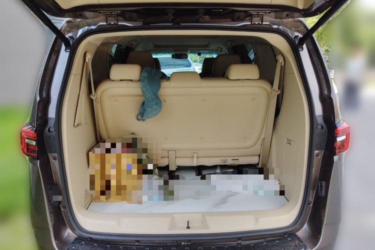 Used Buick GL8 2023 Facelifted Land Cruiser Executive Luxury Version Trunk