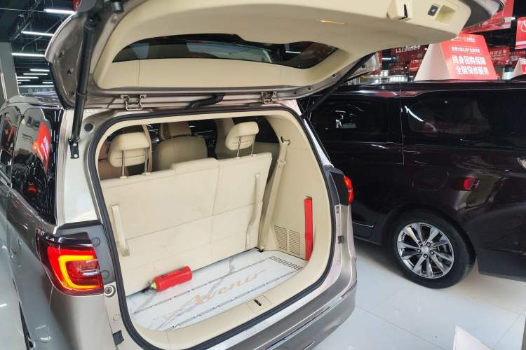Used Buick GL8 2023 ES Lu Zun Deluxe Model Trunk