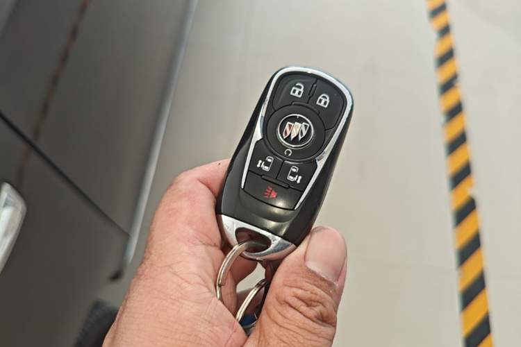 Used Buick GL8 2023 Land Executive Class Comfort Model Vehicle Key
