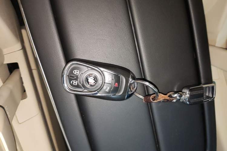 Used Buick GL8 2023 ES Lu Zun Deluxe Model Vehicle Key