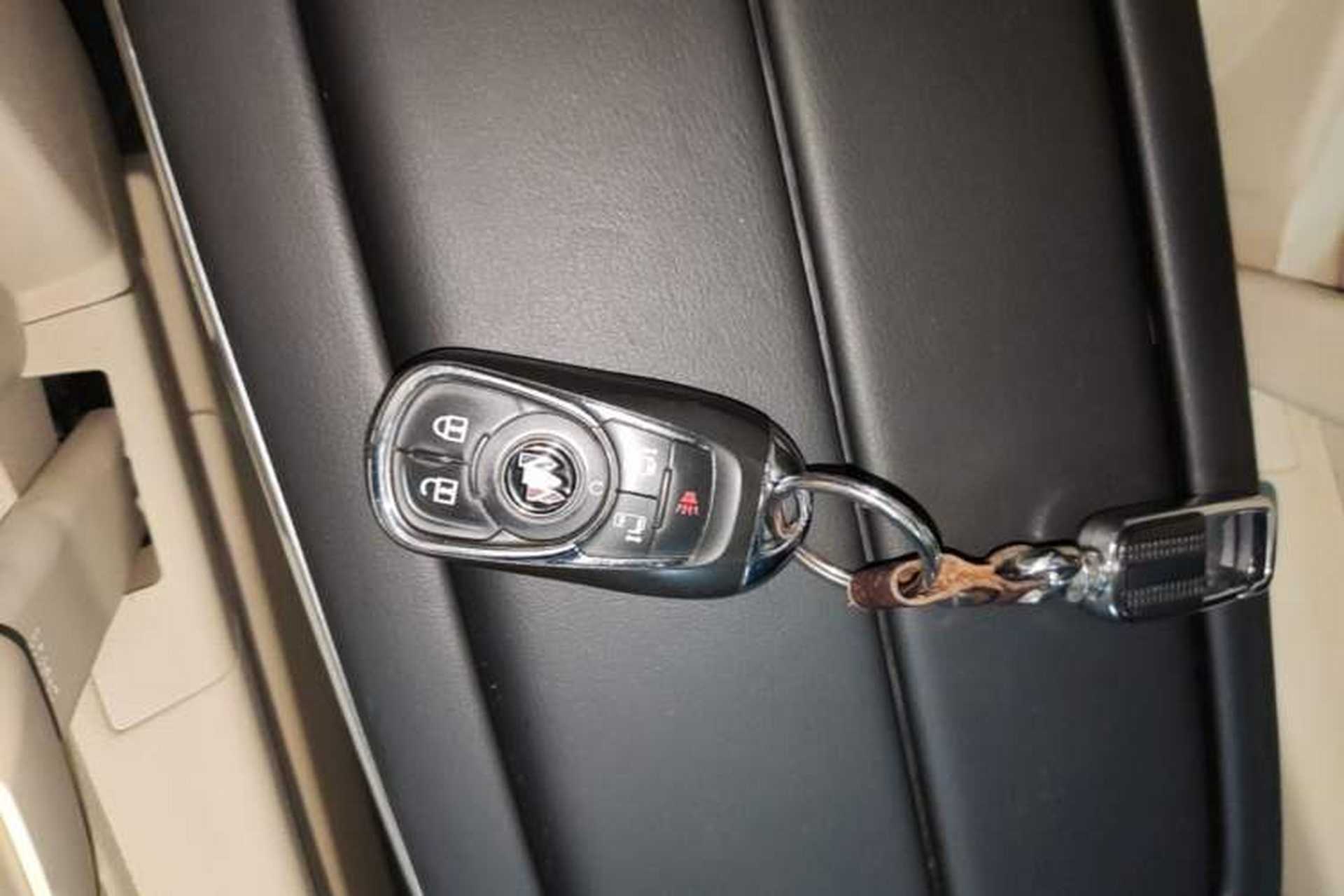 Used Buick GL8 2023 ES Lu Zun Deluxe Model Vehicle Key