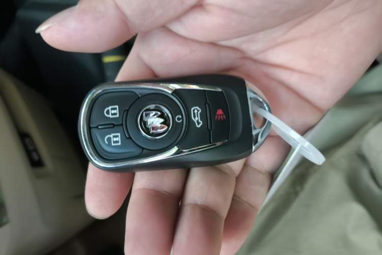 Used Buick GL8 2023 Land Executive Class 652T Luxury Model Vehicle Key