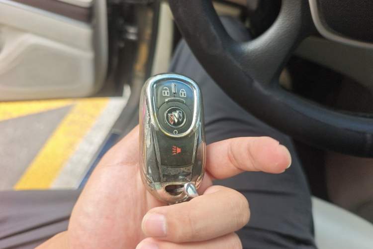 Used Buick GL8 2023 Land Executive Class Comfort Model Vehicle Key