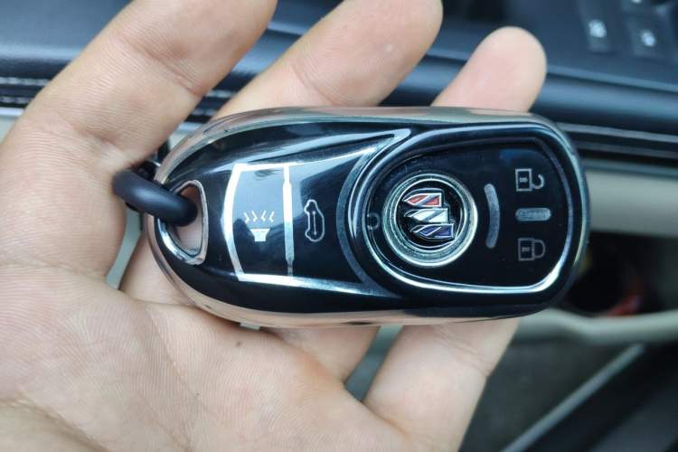 Used Buick GL8 2023 Land Executive Class 652T Luxury Model Vehicle Key