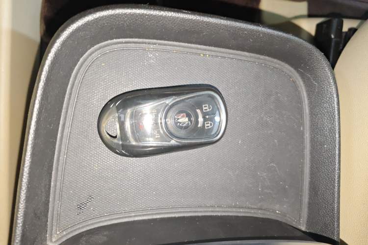 Used Buick GL8 2023 ES Lu Zun Deluxe Model Vehicle Key