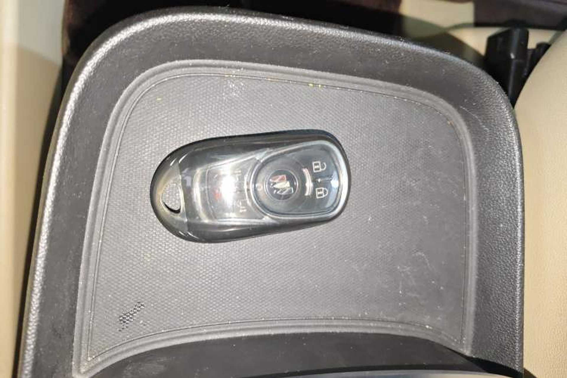 Used Buick GL8 2023 ES Lu Zun Deluxe Model Vehicle Key