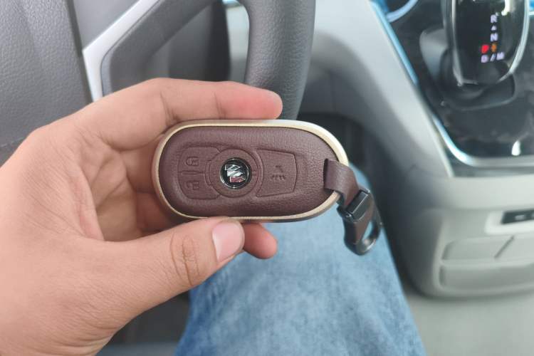 Used Buick GL8 2023 Land Executive Class Comfort Model Vehicle Key