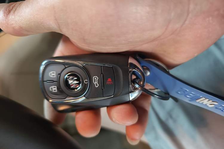 Used Buick GL8 2023 Facelifted Land Cruiser Executive Luxury Version Vehicle Key