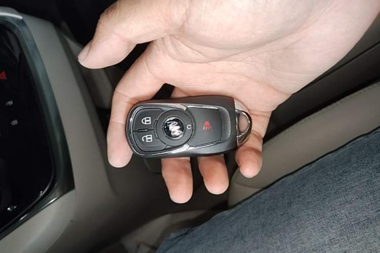 Used Buick GL8 2023 Land Executive Class Comfort Model Vehicle Key