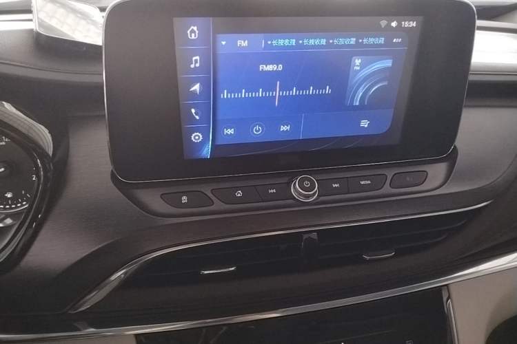 Used Buick GL8 2023 Land Executive Class Comfort Model Audio And AC Panel
