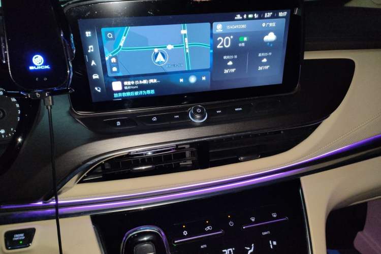 Used Buick GL8 2023 Facelifted Land Cruiser Executive Luxury Version Audio And AC Panel