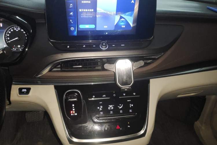 Used Buick GL8 2023 Land Executive Class Comfort Model Audio And AC Panel